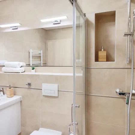 דירה Royal Liberty קסזטלי