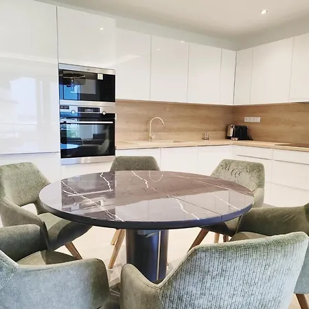 Royal Liberty דירה